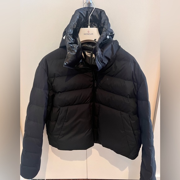 MONCLER Matt black down anwar jacket. Short style. - Picture 6 of 11